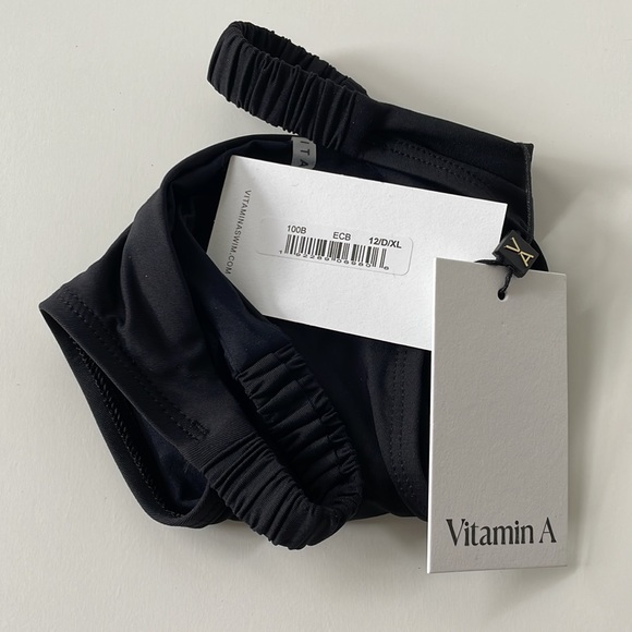 NWT Vitamin A ZURI black swim bottom classic fit scrunch lift sides new with tag - Picture 5 of 10